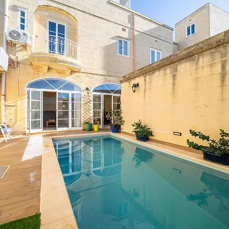 4 Bedroom Holiday With Private Pool Zebbug (Gozo)