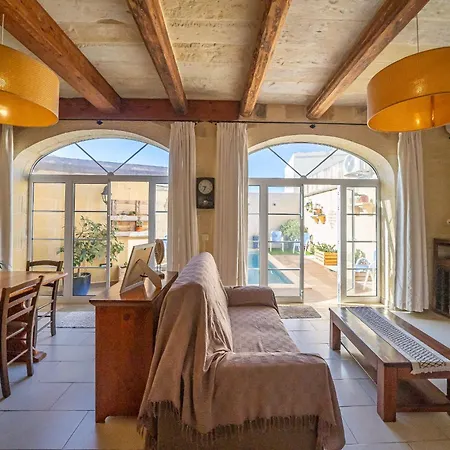Сasa de vacaciones 4 Bedroom Holiday With Private Pool Zebbug (Gozo)